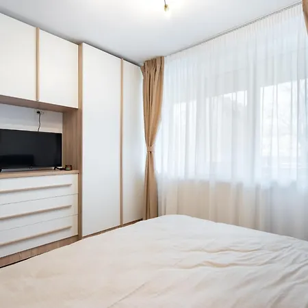 Aqua Gara De Nord Apartment Bucharest